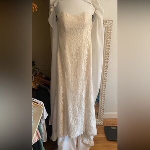 Midgley and soterro trinity wedding gown. No alterations. Size 10.